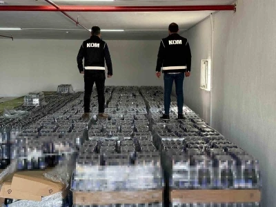 Cumhuriyet tarihinin en b&uuml;y&uuml;k alkol ka&ccedil;ak&ccedil;ılığı operasyonunun g&ouml;r&uuml;nt&uuml;leri ortaya &ccedil;ıktı
