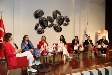 &ldquo;Cumhuriyetin 100. Yılında 100 G&uuml;&ccedil;l&uuml; Kadın&rdquo; paneli yapıldı
