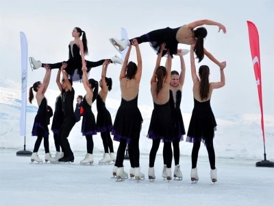 Cumhuriyetin Kızlarından muhteşem koreografi 