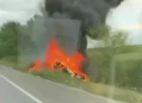 D-100&rsquo;de takla atan otomobil alev topuna d&ouml;nd&uuml;: 1 yaralı