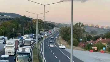 D-100&rsquo;&uuml;n Bolu ge&ccedil;işi ağır taşıtlara yasaklandı

