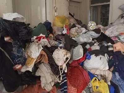 Daha &ouml;nce 6 kez temizlenen evden yine 6 kamyon &ccedil;&ouml;p &ccedil;ıktı