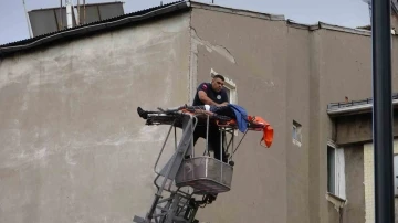 Dakikalarca kalp masajı yapıldı, t&uuml;m m&uuml;dahalelere rağmen kurtarılamadı
