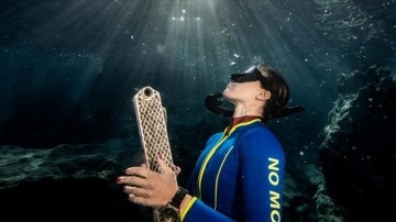 Dalış rekortmeni Şahika Erc&uuml;men, Kaş'ta "sıfır atık dalışı" yaptı