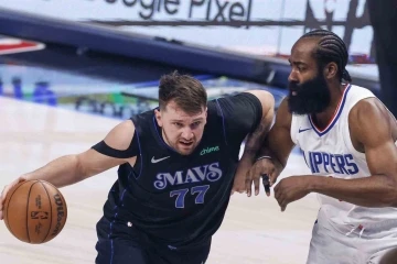 Dallas Mavericks yarı finale y&uuml;kseldi
