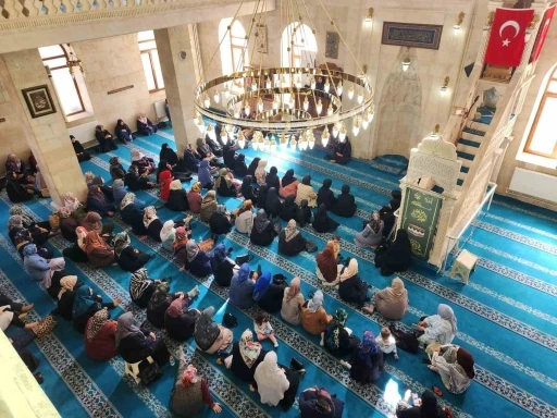 Darende&rsquo;de İslam&rsquo;ın kadına verdiği &ouml;nem anlatıldı
