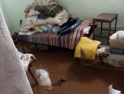 Darende&rsquo;de  sağanak ve dolu su baskınlarına neden oldu
