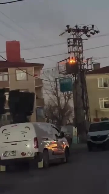 Darıca&rsquo;da elektrik telleri ve trafolar patladı
