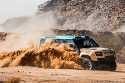 Defender&rsquo;dan Dakar&rsquo;da İlk Yılda Tarihi Başarı