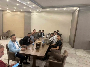 DEM&rsquo;li belediyelerin iş&ccedil;i &ccedil;ıkarmasına tepki
