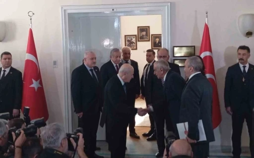 DEM Parti heyeti MHP lideri Bah&ccedil;eli ile g&ouml;r&uuml;şt&uuml;
