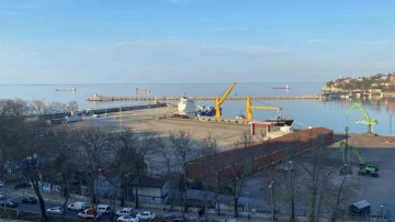 Demir y&uuml;kl&uuml; gemi Zonguldak a&ccedil;ıklarında arızalandı
