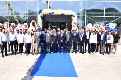 Demireller Trakt&ouml;r New Holland 3S Plaza İzmir Torbalı&rsquo;da A&ccedil;ıldı