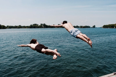 Deniz Sezonu A&ccedil;ıldı, Suya Atlarken Bir Kez Daha D&uuml;ş&uuml;n&uuml;n!