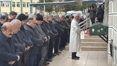 Denizde cansız bedeni bulunan &uuml;niversite &ouml;ğrencisi toprağa verildi
