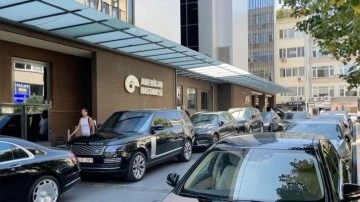 Denizde kaza ge&ccedil;iren Sabancı &ccedil;iftinin tedavisi s&uuml;r&uuml;yor