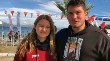 Denizden &ccedil;ıktı, evlilik teklifi yaptı
