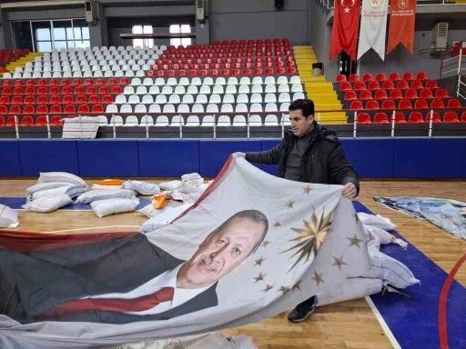 Denizli AK Parti&rsquo;de &ouml;rnek devir teslim
