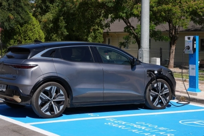 Denizli B&uuml;y&uuml;kşehir&rsquo;den Elektrikli Ara&ccedil; Sahiplerine B&uuml;y&uuml;k Kolaylık