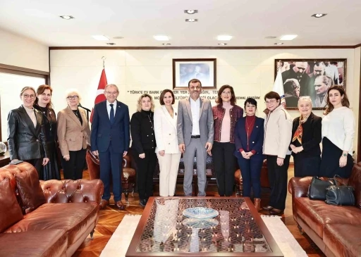 Denizli B&uuml;y&uuml;kşehir Kadın Meclisinden Başkan &Ccedil;avuşoğlu&rsquo;na ziyaret
