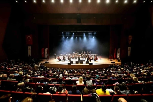 Denizli B&uuml;y&uuml;kşehirden unutulmayacak konser
