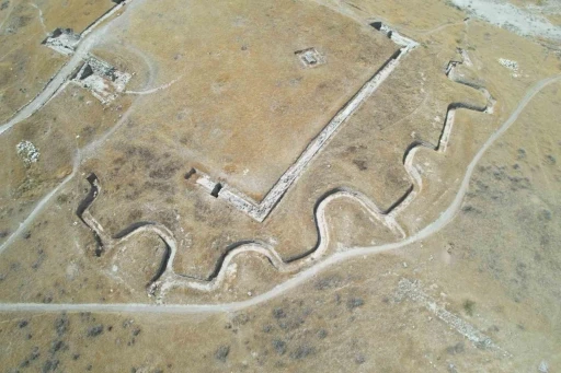 Denizli&rsquo;de Kurtuluş Savaşı d&ouml;neminden kalma siperler bulundu
