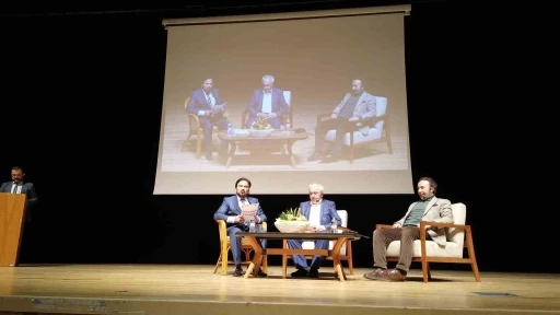 Denizli&rsquo;de maneviyat dolu gecede akıllarda biriken sorular cevaplandı
