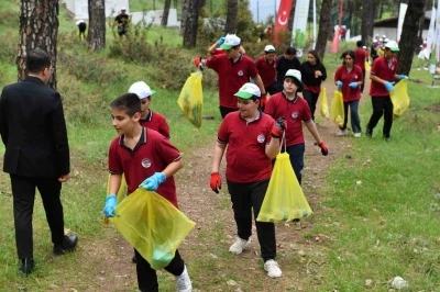 Denizli &lsquo;Orman Benim&rsquo; diyerek yeşil &ouml;rt&uuml;s&uuml;ne sahip &ccedil;ıktı

