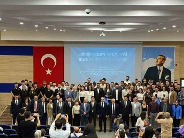 Denizli OSB Teknik Koleji &ouml;ğrencilerinin iş fikirleri t&uuml;m &ouml;d&uuml;lleri topladı
