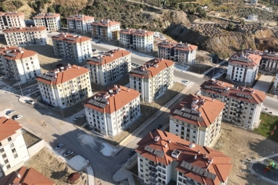 Deprem Konutları İ&ccedil;in 36 Milyar Liralık Yol Yatırımı