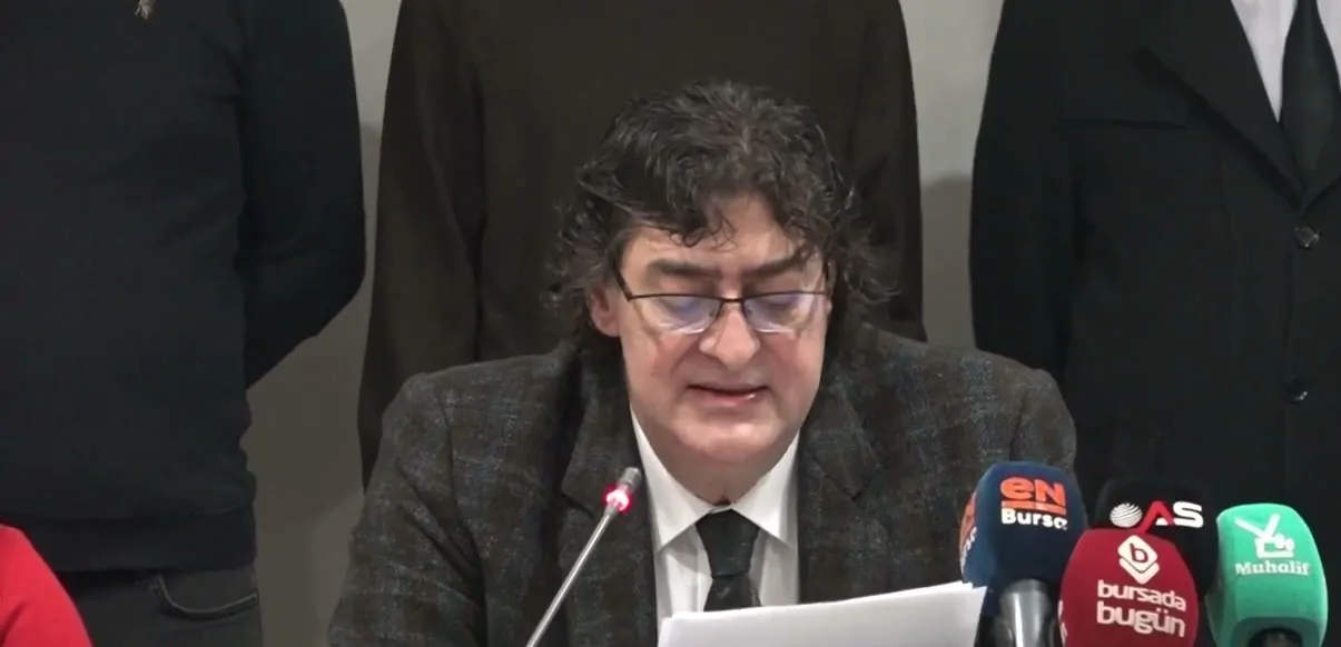 Deprem &ouml;ncesi ve sonrası makine m&uuml;hendislerinin rol&uuml;