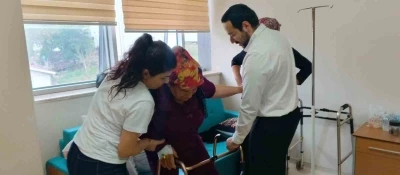 Deprem sonrası ilk total kal&ccedil;a protezi ameliyatı ger&ccedil;ekleşti
