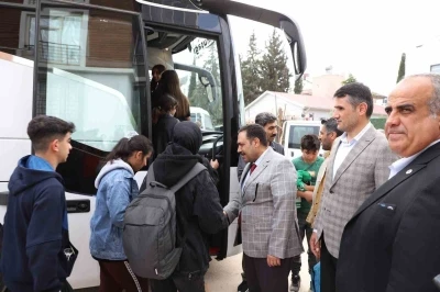 Depremde ebeveynlerini kaybeden &ccedil;ocuklara moral gezisi
