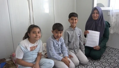 Depremde enkazdan &ccedil;ıkarılan ailenin 3 milyon lirası ortaklık vaadiyle dolandırıldı iddiası
