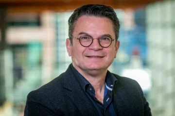 Depremden etkilenen 700 kadın &uuml;niversite &ouml;ğrencisine burs desteği