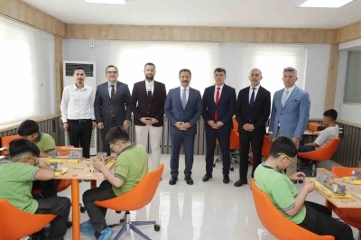 Depremzede &ccedil;ocuklara umut olacak M2 STEAM merkezinin a&ccedil;ılışı ger&ccedil;ekleştirildi
