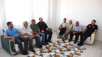 Depremzedeler, villaları aratmayan k&ouml;y evlerine kavuştu
