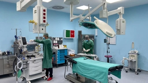 Derecik Devlet Hastanesi b&ouml;lge halkına umut oldu
