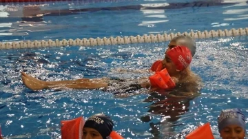 Derince&rsquo;de 2 bin 329 &ouml;ğrenci havuzla buluşuyor
