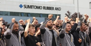 Dev lastik fabrikasındaki iş&ccedil;iler grevin 7. g&uuml;n&uuml;nde direnmeye devam ediyor
