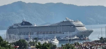 Dev yolcu gemisi bin 497 yolcusu ile Marmaris&rsquo;e geldi
