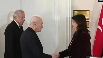 Devlet Bah&ccedil;eli'den DEM Partili Buldan'a: Her c&uuml;mlesine imzamı atıyorum