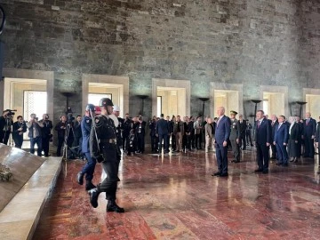 Devlet erkanı Anıtkabir&rsquo;de