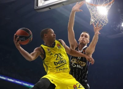 Devon Hall, Fenerbah&ccedil;e'ye veda etti