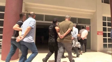 Devre m&uuml;lk dolandırıcılığı operasyonunda 29 zanlı adliyeye sevk edildi
