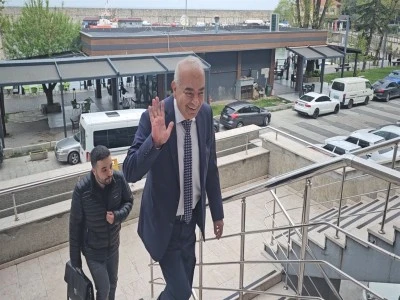 Devrek Belediyesi'ne y&ouml;nelik 'yolsuzluk' davası başladı