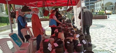Devrek&rsquo;te Anneler G&uuml;n&uuml; alışveriş festivali ilgi g&ouml;rd&uuml;
