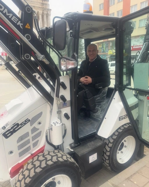 Devrekani Belediyesi&rsquo;nin ara&ccedil; filosu b&uuml;y&uuml;meye devam ediyor
