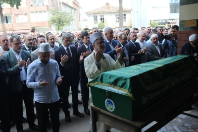 Devrilen tankerde hayatını kaybeden s&uuml;r&uuml;c&uuml; son yolculuğuna uğurlandı
