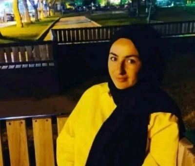 Devrilen trakt&ouml;r&uuml;n altında kalan 2 &ccedil;ocuk annesi &ouml;ld&uuml;
